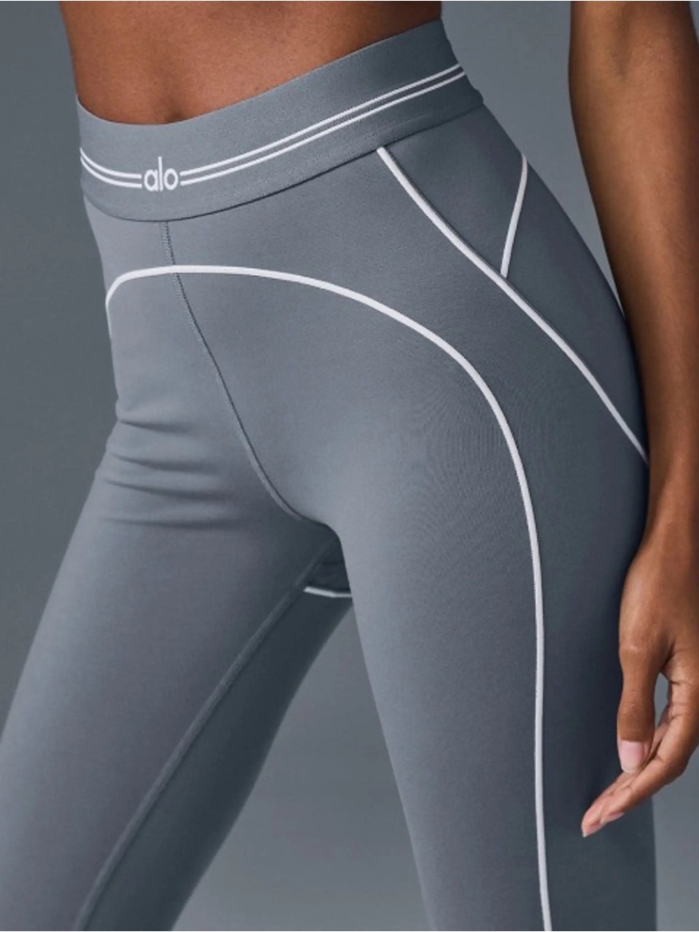 Alo Airbrush High Waist Heart Throb Legging